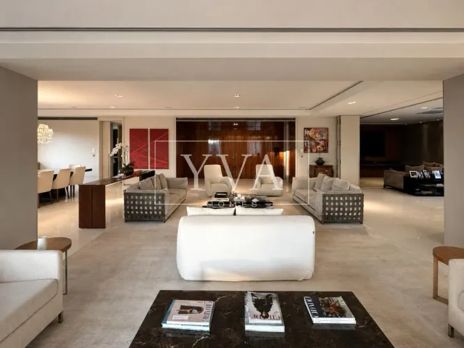 Apartamento Parque Cidade Jardim, 550 m2 projeto assinado por Roberto Migotto com acesso d