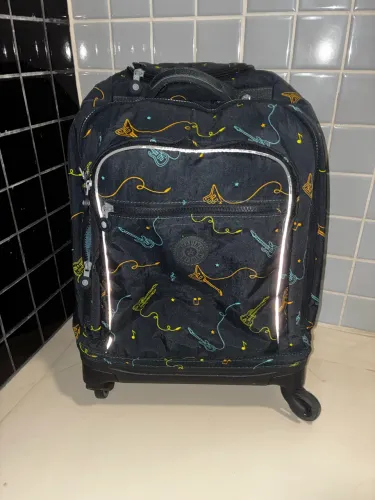 MOCHILA KIPLING RODINHA PRATICAMENTE NOVA