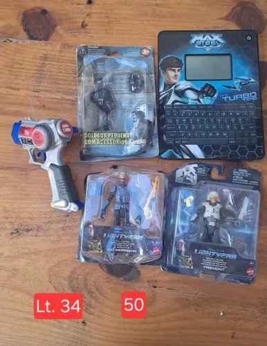 Brinquedos variados Lote 34