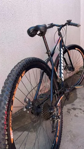 BICICLETA ARO 29 VENDO BICICLETA ARO 29 COR PRETA