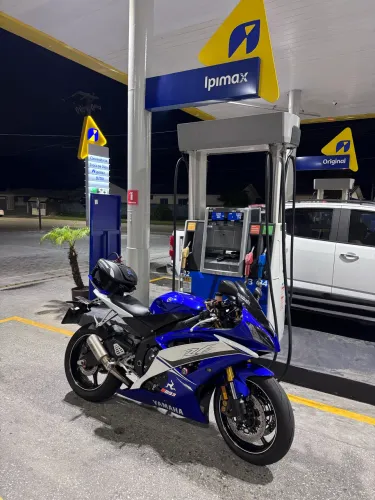 ? Yamaha R6 2011 ? Para quem sonha em ter uma lenda na garagem. ?