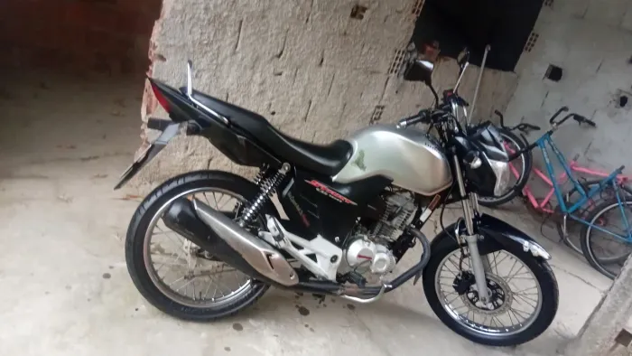 Vendo 160 start semi nova valor a conbina *