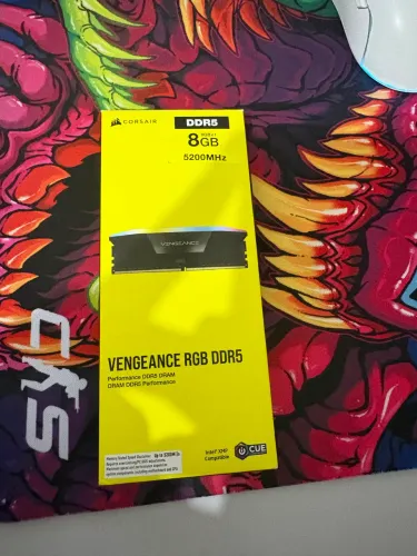 Memória RAM 8gb ddr5 corsair rgb