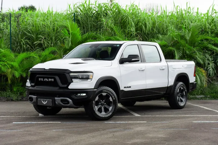 Ram 1500 Rebel 5.7 Hemi CD V8 4X4 AUT 2021