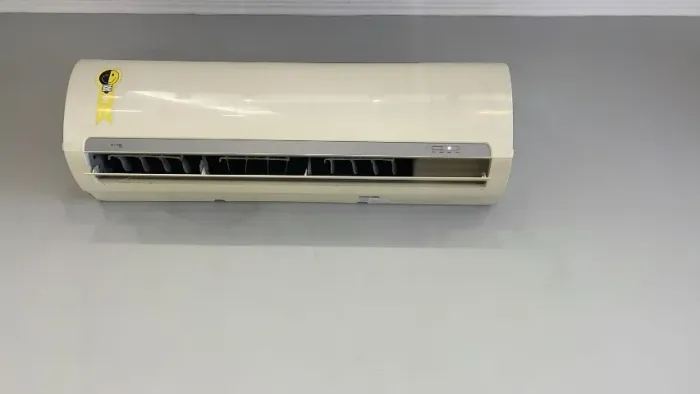 Vendo 2 Aparelho de Ar condicionado de 22 mil Btus por $: 1.500 cada