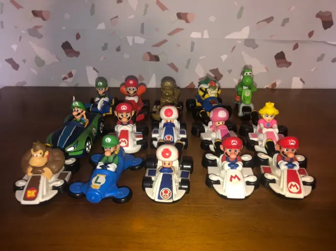 Coleção Mario Kart Mcdonalds 15 carrinhos