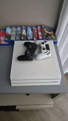 Ps4 pro em perfeito estado 