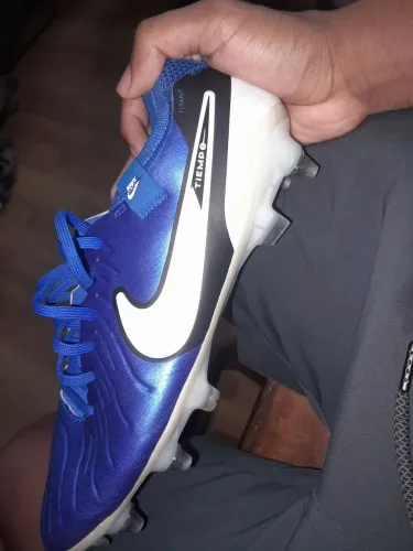 Chuteira tiempo da Nike usada pelo João Gomes jogador do wolverhampton no Ronaldo nazario