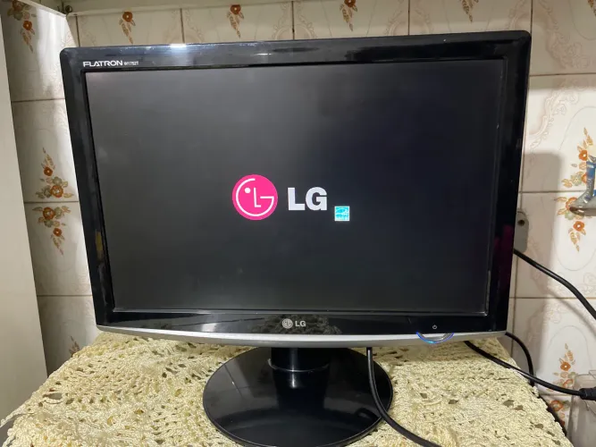 Monitor LG Flatron W 17 52T ( Usado / Funcionando )