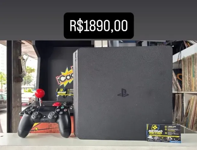 Playstation 4 slim