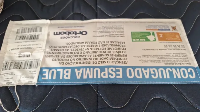 Cama casal conjugado. 