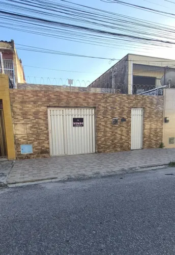 Casa térrea à venda | 2 Quartos | 100m² | no bairro Quintino Cunha