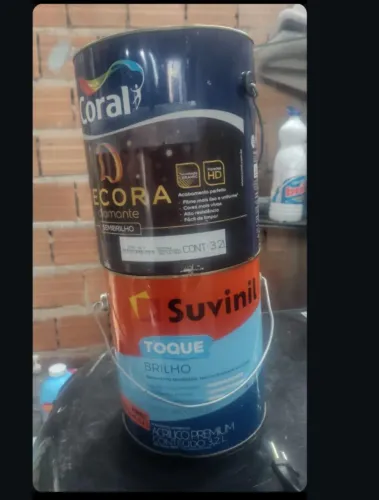 Tintas Suvinil branco gelo,coral menta suave