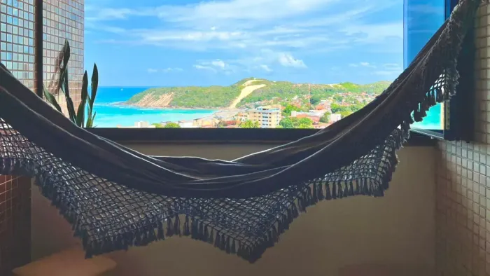 Belíssimo Apartamento 2/4 Suite 65M² Andar Alto C/ Varanda Vista Mar de Ponta Negra