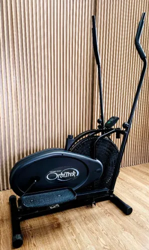 Aparelho Elíptico Thane Fitness OrbiTrek