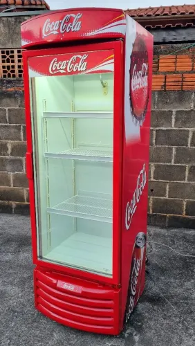 Geladeira Expositora Metalfrio Coca-Cola