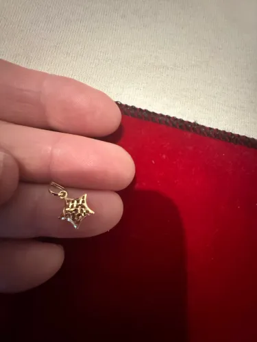 Pingente estrela de ouro