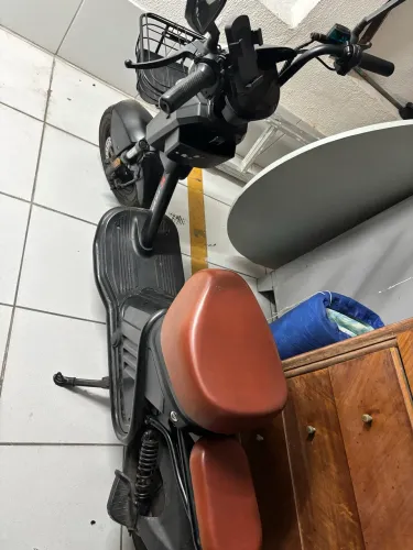 Moto bike elétrica com 3 meses de uso