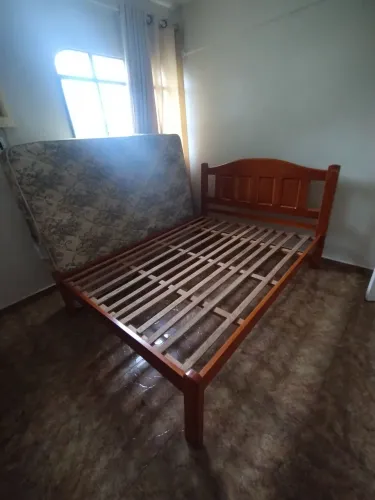Cama de casal com colchão
