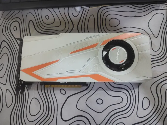 Placa de vídeo gtx 1080 ti 11 GB gigabyte (com defeito)