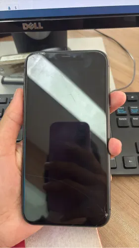 iPhone 11 pra vender logo 