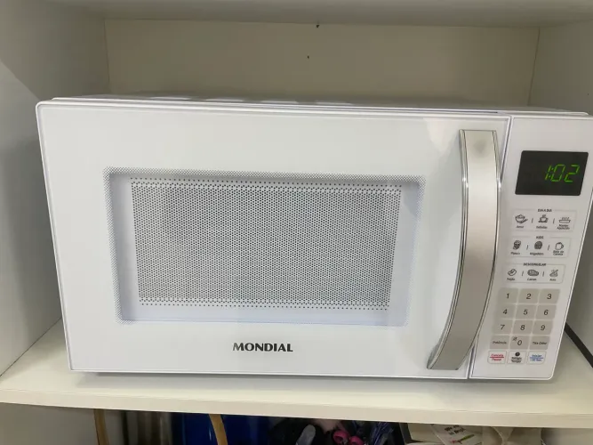 Micro-ondas Mondial 21L - Apenas 3 Meses de Us