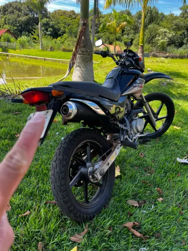 Moto broz vem nela
