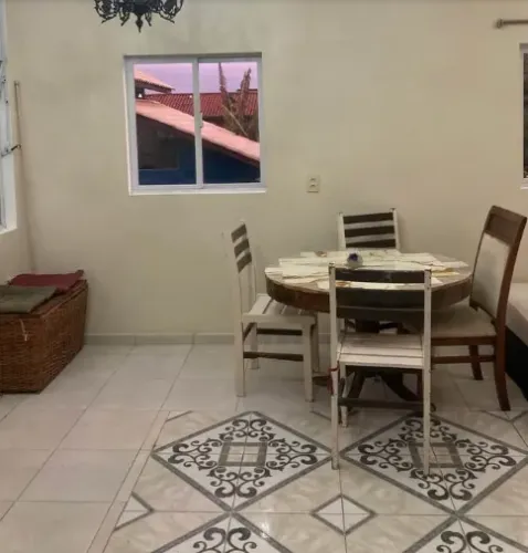 Aluga-se Imóvel Mobiliado no Campeche - 1 Qto - Piscina e Contas Inclusas
