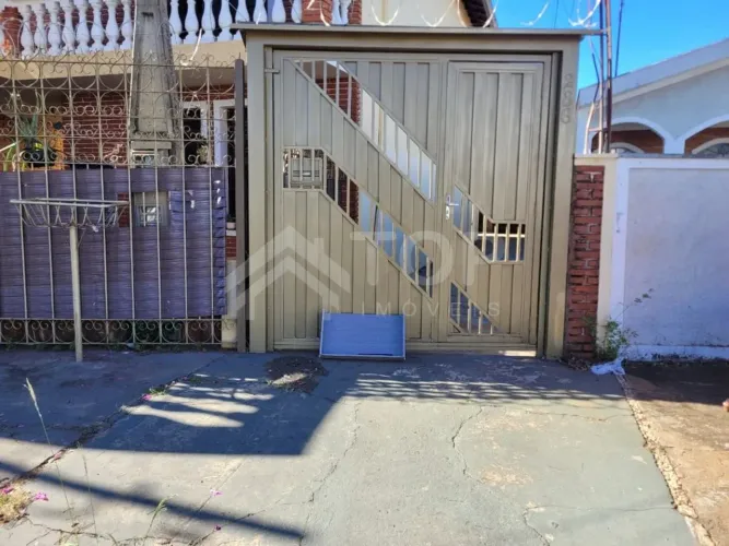 Casa para Alugar em Vila Brasília - 2 Dormitórios e Garagem