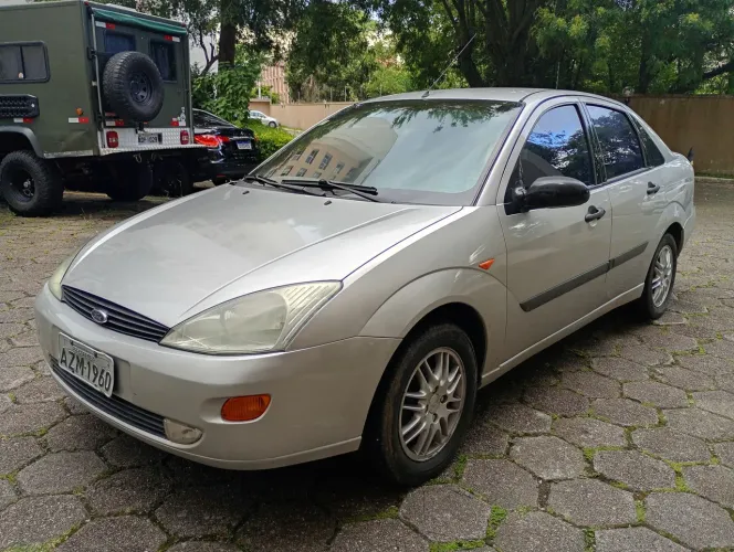 Ford Focus Sedan 2.0 16v/2.0 16V Flex 4P Aut. 2003