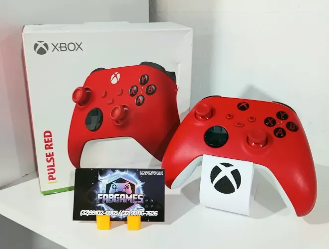 Controle Xbox Series pulse red. Semi novo. Aqui na LOJA FABGAMES