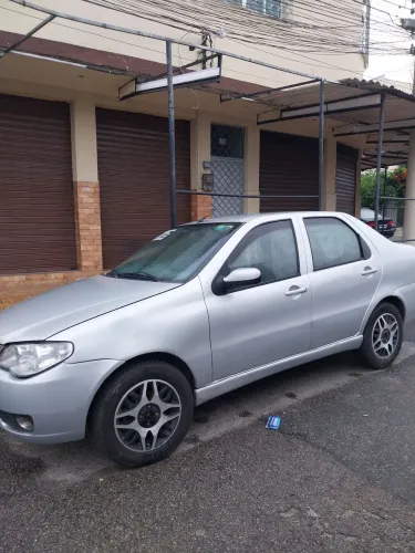 Fiat Siena HLX 1.8 MPI Flex 8V 4P 2005