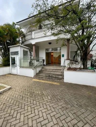 Loja na Avenida Conselheiro Rodrigues Alves, 1093  1093 m²