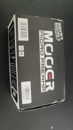 Pedal de Guitarra Mooer M005 Brown Sound 3 Pré-amp 