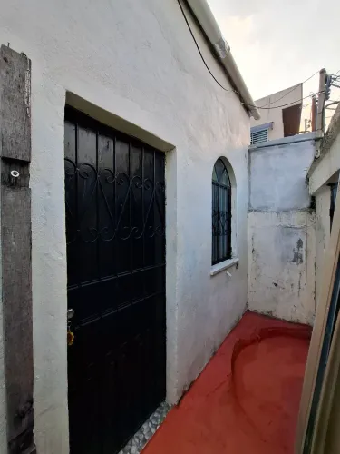ALUGA-SE QUARTO PARA SOLTEIRO 