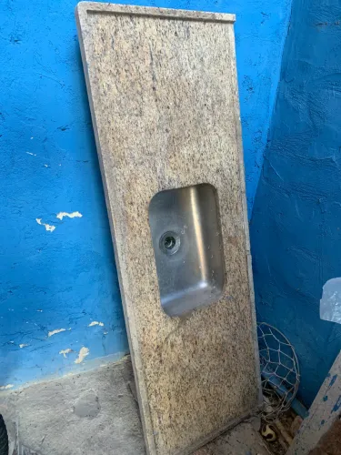 Pia de granito por200 reais