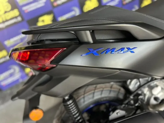 Yamaha Xmax 300 connected abs 2026