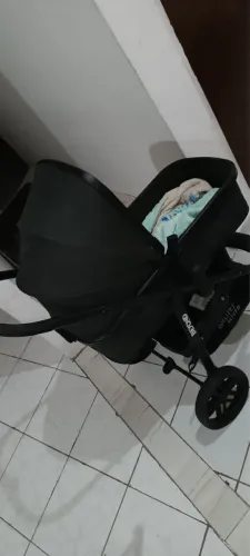 Carrinho de bebê americano