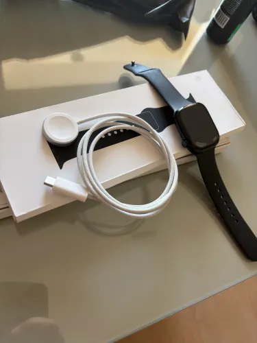 Apple Watch Series 11 46mm GPS - Impecável
