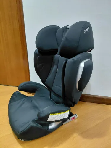 Cadeirinha para carro Cybex 15 a 36 kgs com isofix