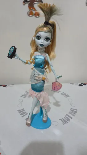 Monster High Dawn Of the Dance Lagoona Blue