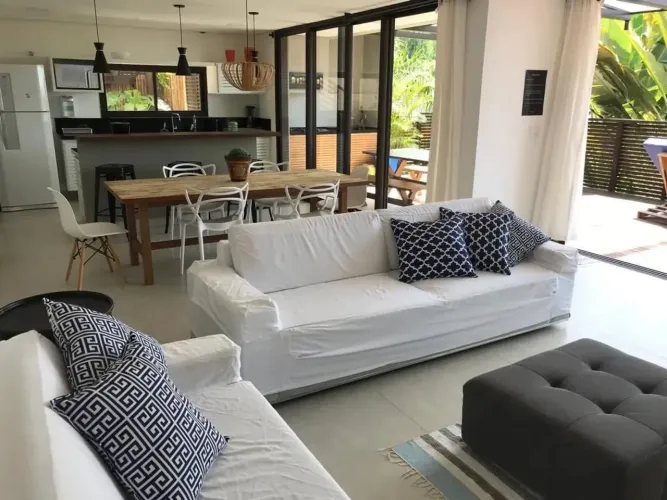 Juquehy - Casa em Condomínio - 3 suítes - Serviço de praia - Segurança 24hrs - Piscina aqu