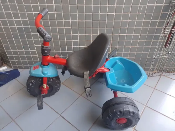 Triciclo infantil