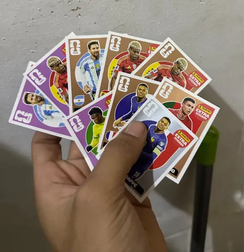 Coleção de Figurinhas Legends 2026