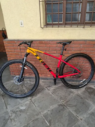 Bicicleta trek Marlim 7 2022 
