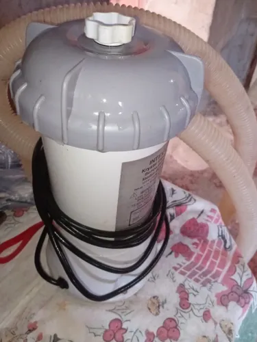 Bomba para limpeza de piscina plástica