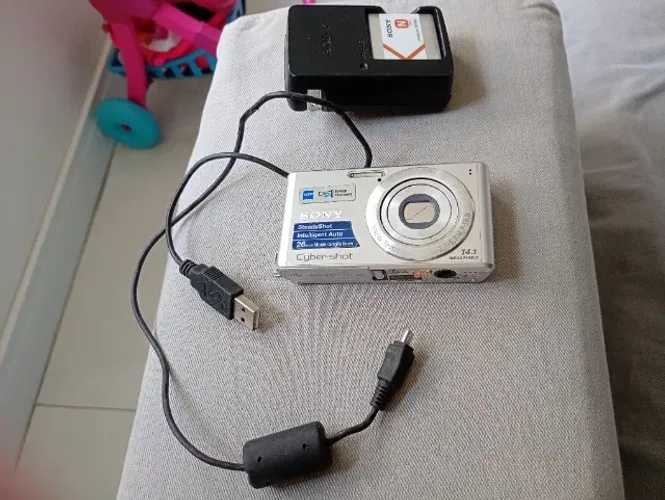 camera cyber shot dsc w530 compacta