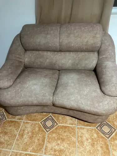 Vendo sofá seminovo, bem conservado