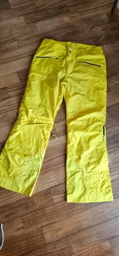 Calça de ski impermeável sem uso! Novinha!