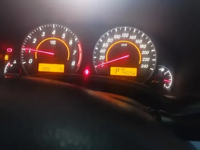 Toyota Corolla GLI 1.8 Flex 16V Aut. 2014